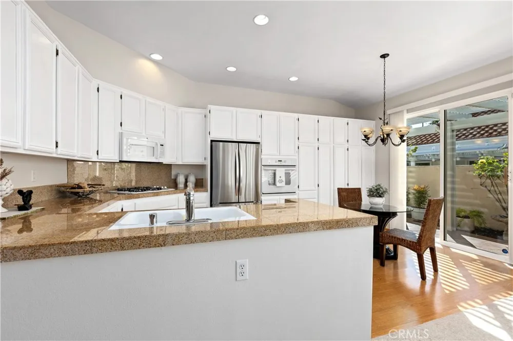 21522 Andorra Mission Viejo, CA 92692