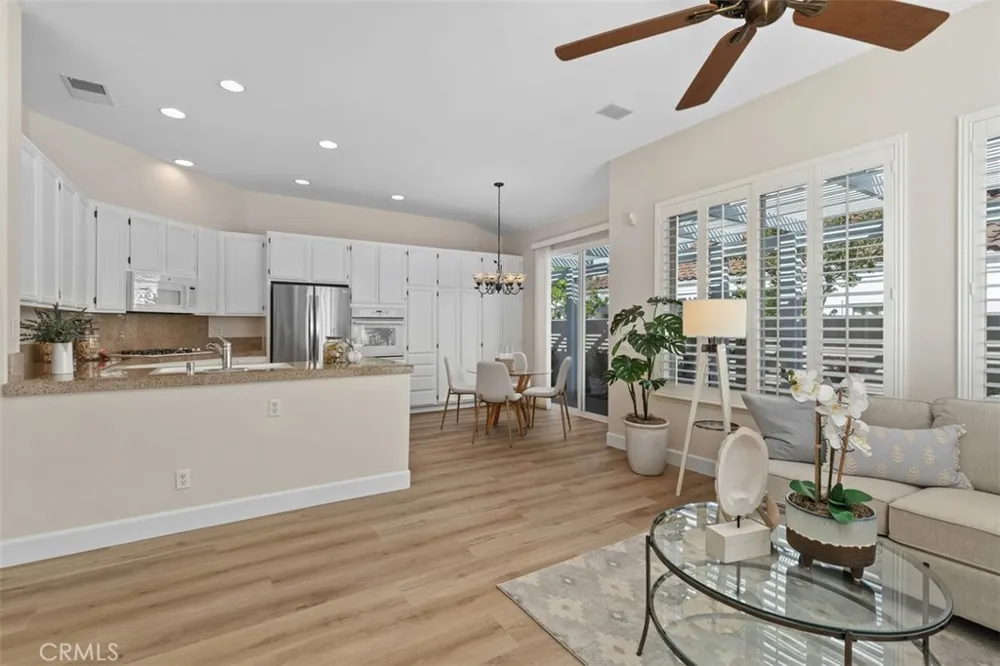 21522 Andorra Mission Viejo, CA 92692