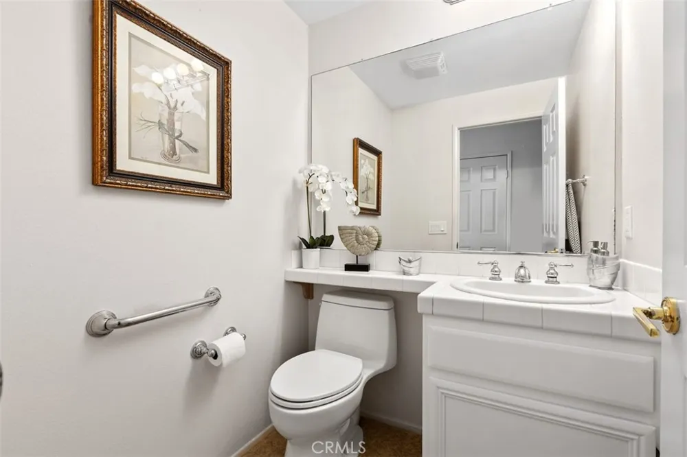 21522 Andorra Mission Viejo, CA 92692