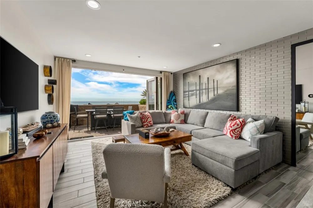 700 S The Strand #106 Oceanside, CA 92054