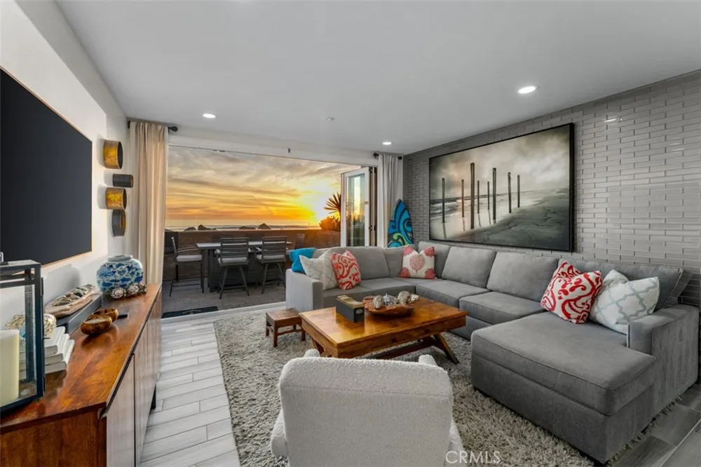 700 S The Strand #106 Oceanside, CA 92054