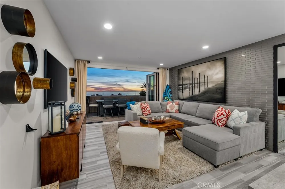 700 S The Strand #106 Oceanside, CA 92054