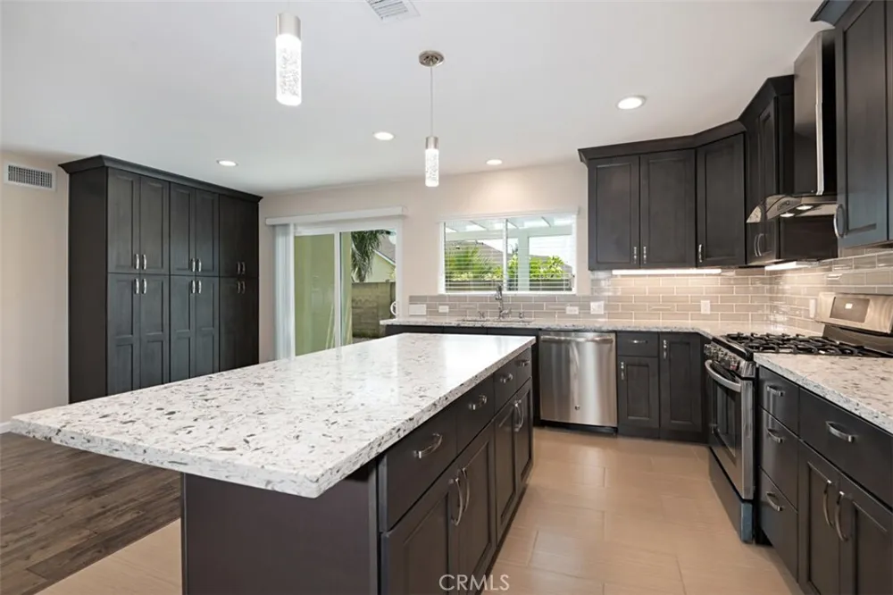 602 Carnation Placentia, CA 92870