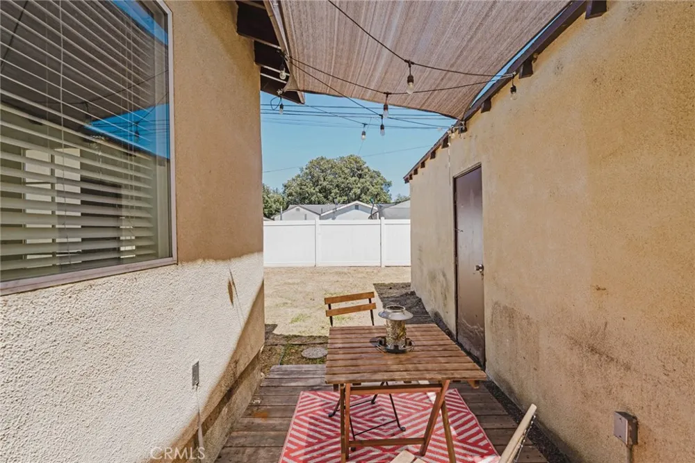 6160 Pepperwood Lakewood, CA 90712