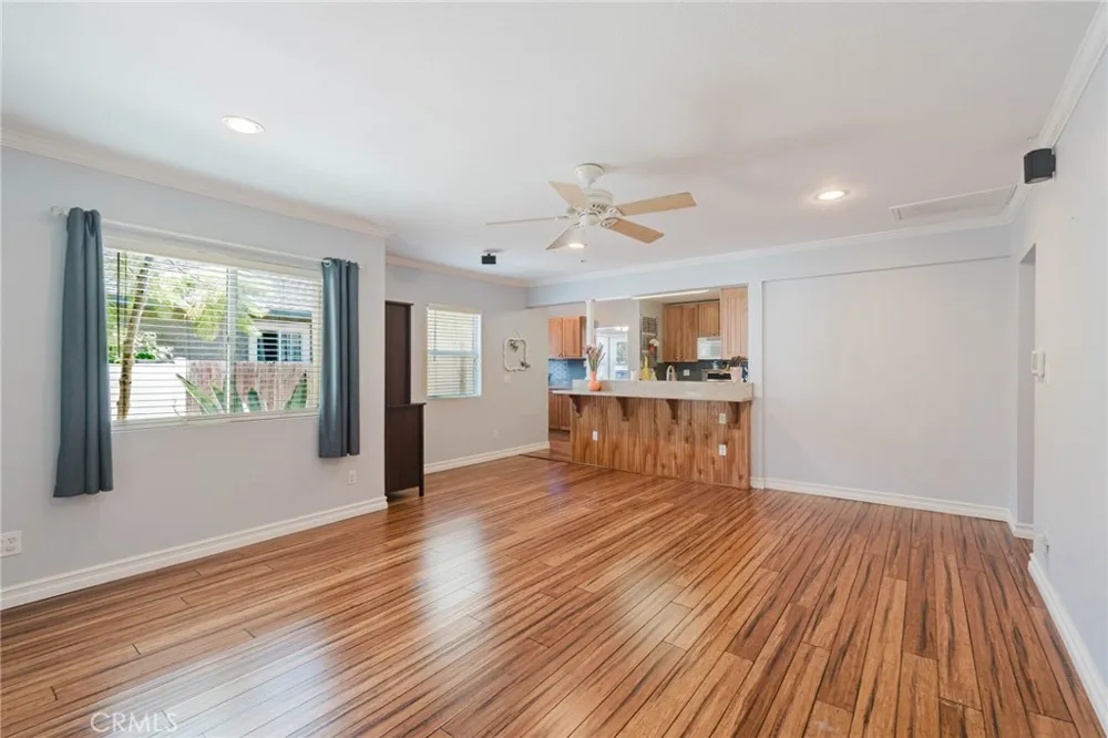 6160 Pepperwood Lakewood, CA 90712