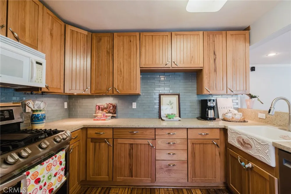 6160 Pepperwood Lakewood, CA 90712