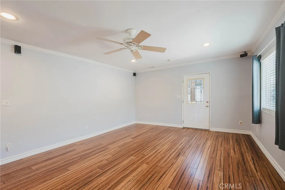 6160 Pepperwood Lakewood, CA 90712