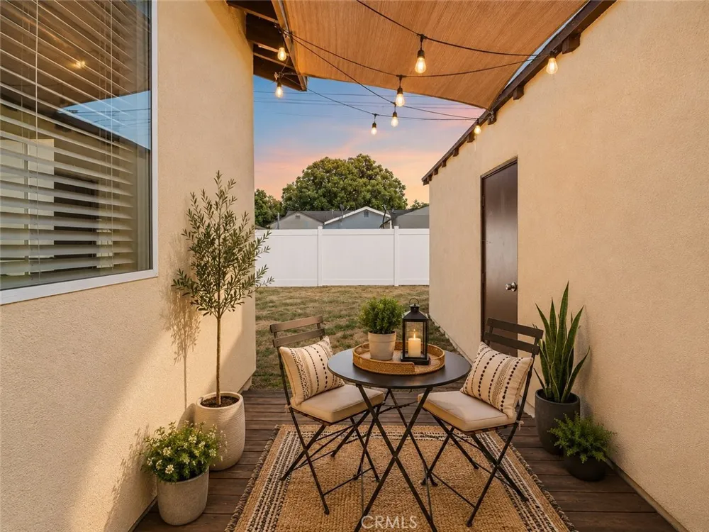 6160 Pepperwood Lakewood, CA 90712