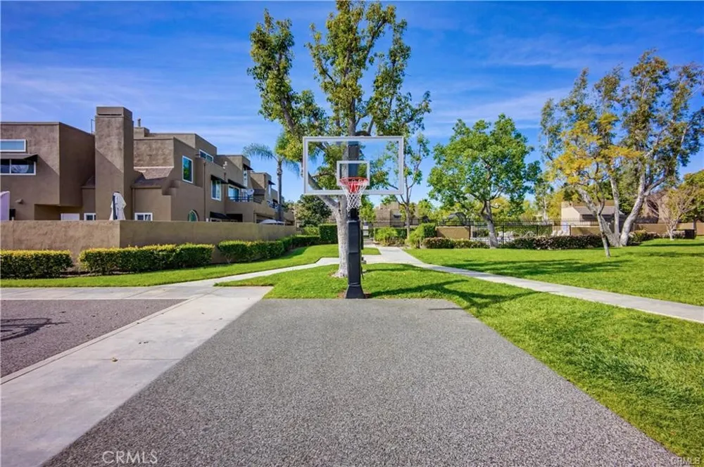 27974 Crimson Mission Viejo, CA 92691