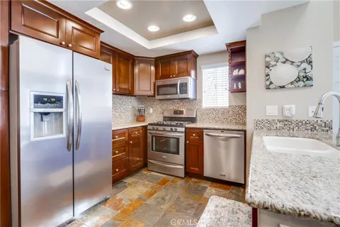 28882 Canyon Point