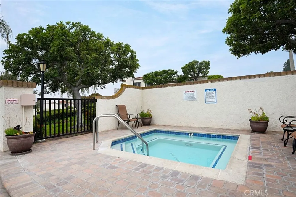 22522 Campos Mission Viejo, CA 92692