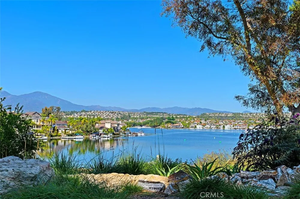 22522 Campos Mission Viejo, CA 92692
