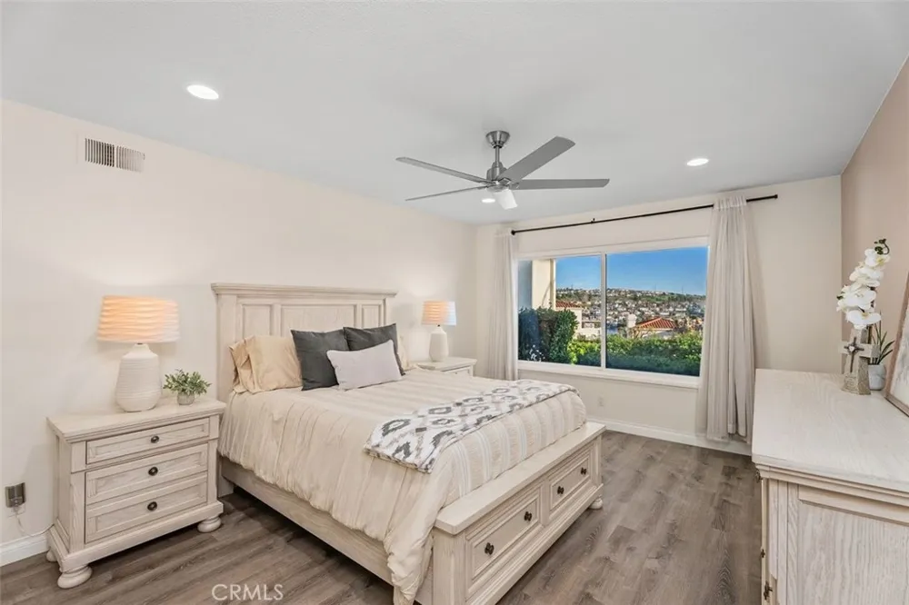 22522 Campos Mission Viejo, CA 92692