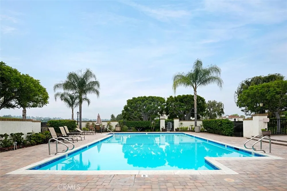 22522 Campos Mission Viejo, CA 92692