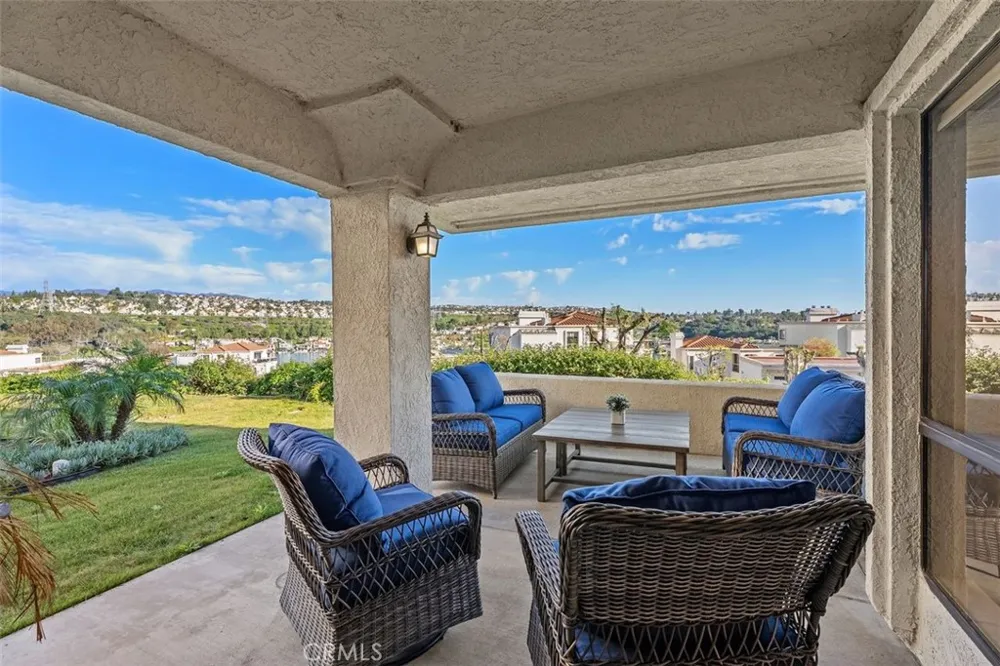 22522 Campos Mission Viejo, CA 92692