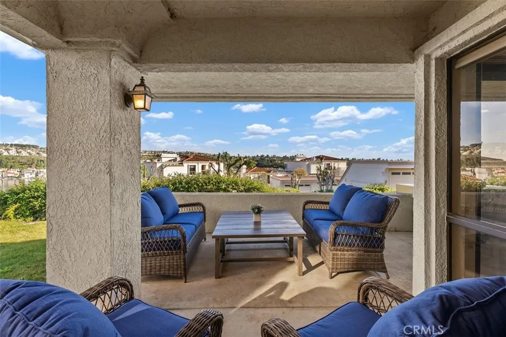22522 Campos Mission Viejo, CA 92692