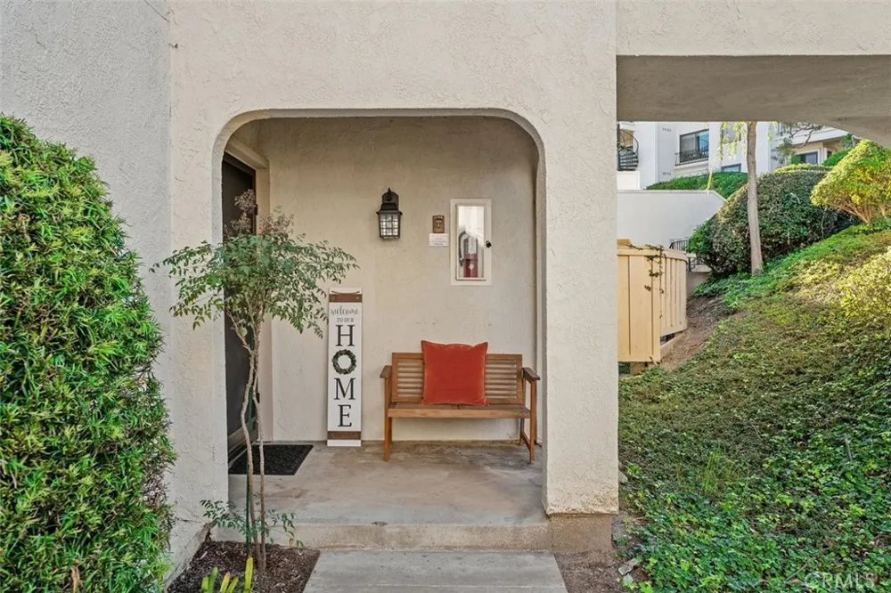 22522 Campos Mission Viejo, CA 92692
