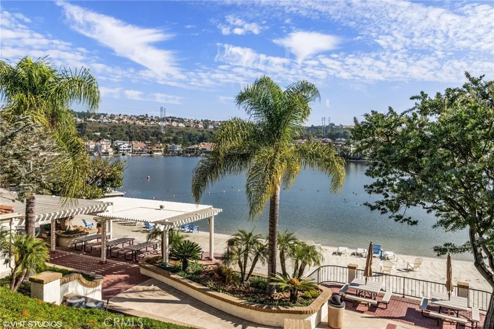 27792 Alfabia #7 Mission Viejo, CA 92692