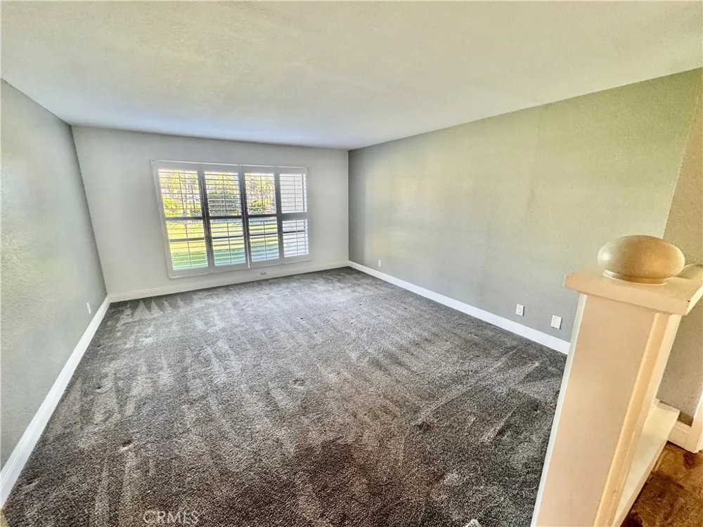 27792 Alfabia #7 Mission Viejo, CA 92692