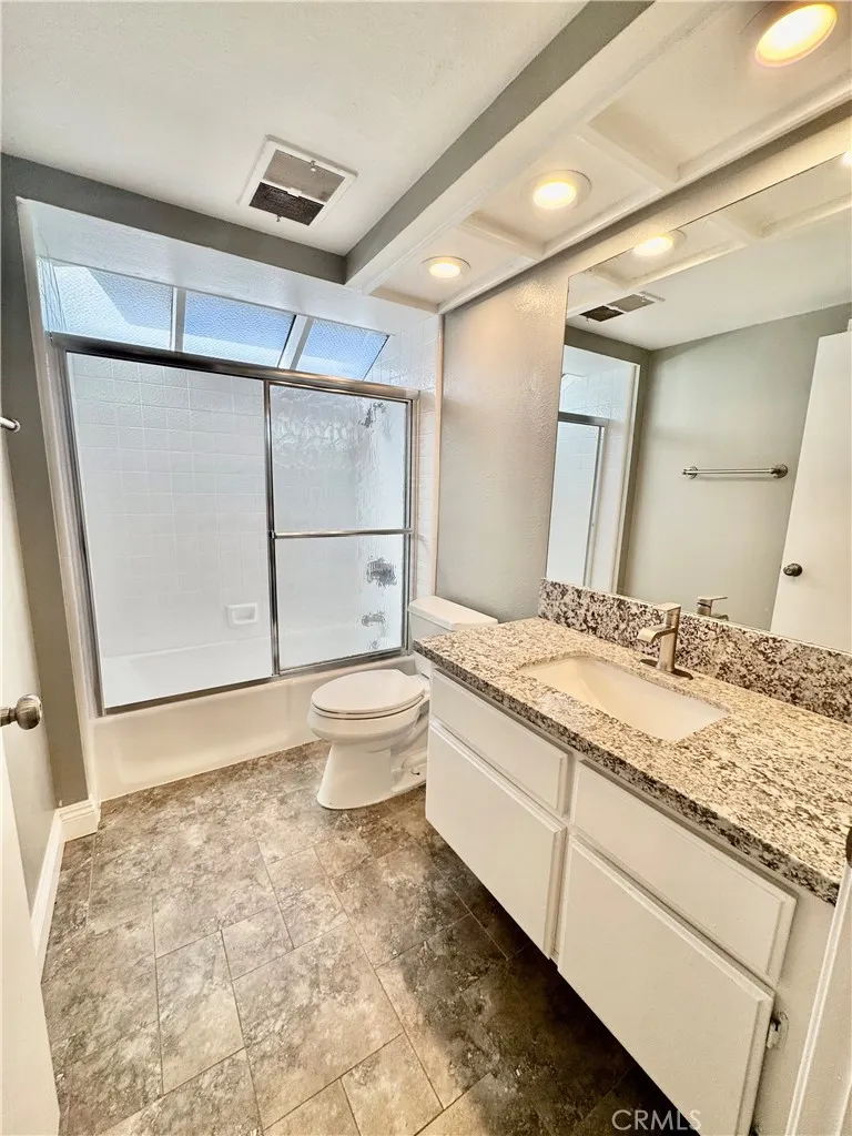 27792 Alfabia #7 Mission Viejo, CA 92692