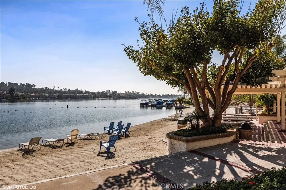 27792 Alfabia #7 Mission Viejo, CA 92692