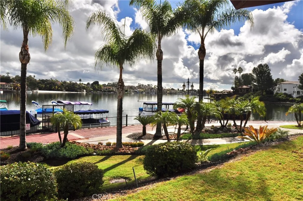 27792 Alfabia #7 Mission Viejo, CA 92692