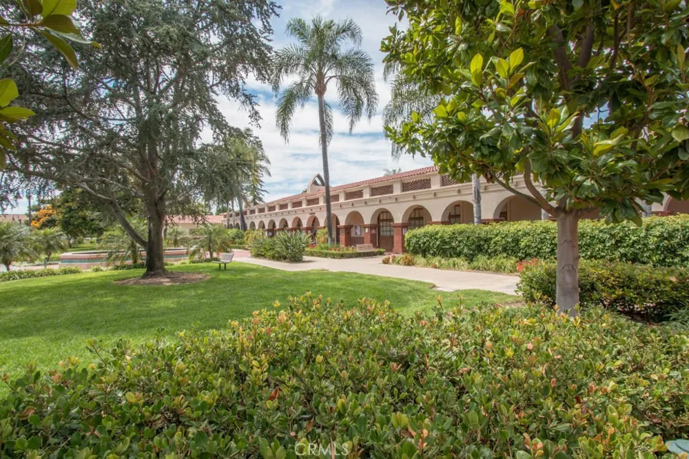 2404 Via Mariposa W #3D Laguna Woods, CA 92637