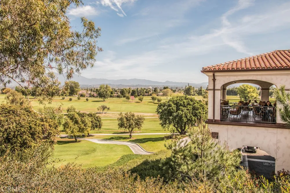 2404 Via Mariposa W #3D Laguna Woods, CA 92637