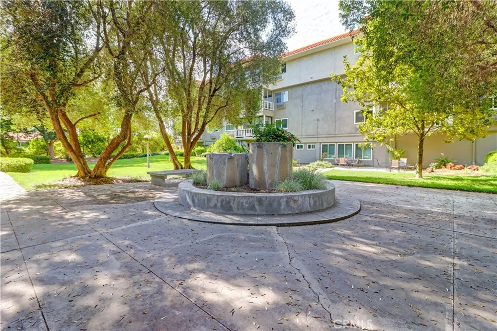 2404 Via Mariposa W #3D Laguna Woods, CA 92637
