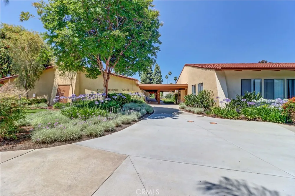 2404 Via Mariposa W #3D Laguna Woods, CA 92637
