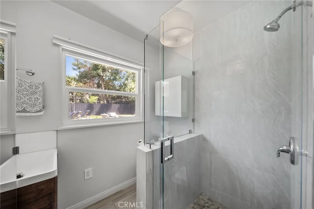 6951 Chisholm Van Nuys, CA 91406