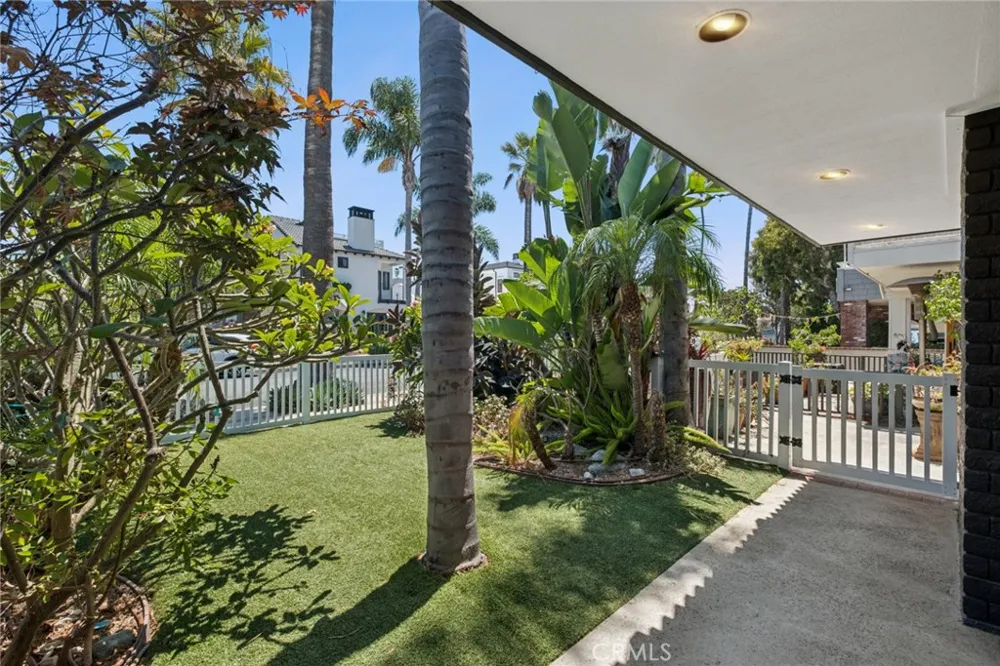 415 Goldenrod Corona del Mar, CA 92625