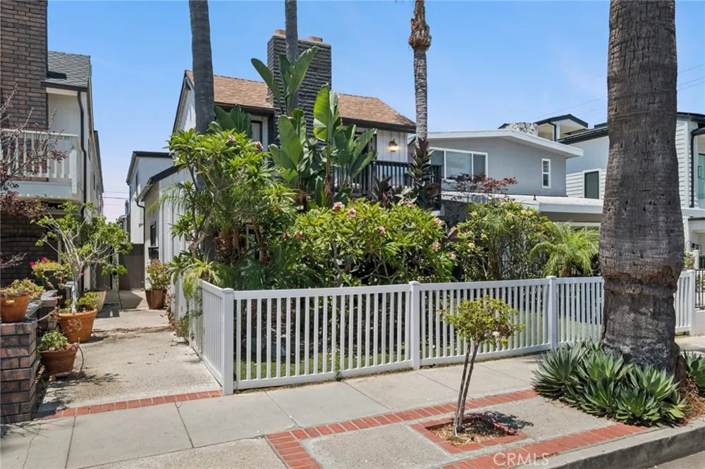 415 Goldenrod Corona del Mar, CA 92625
