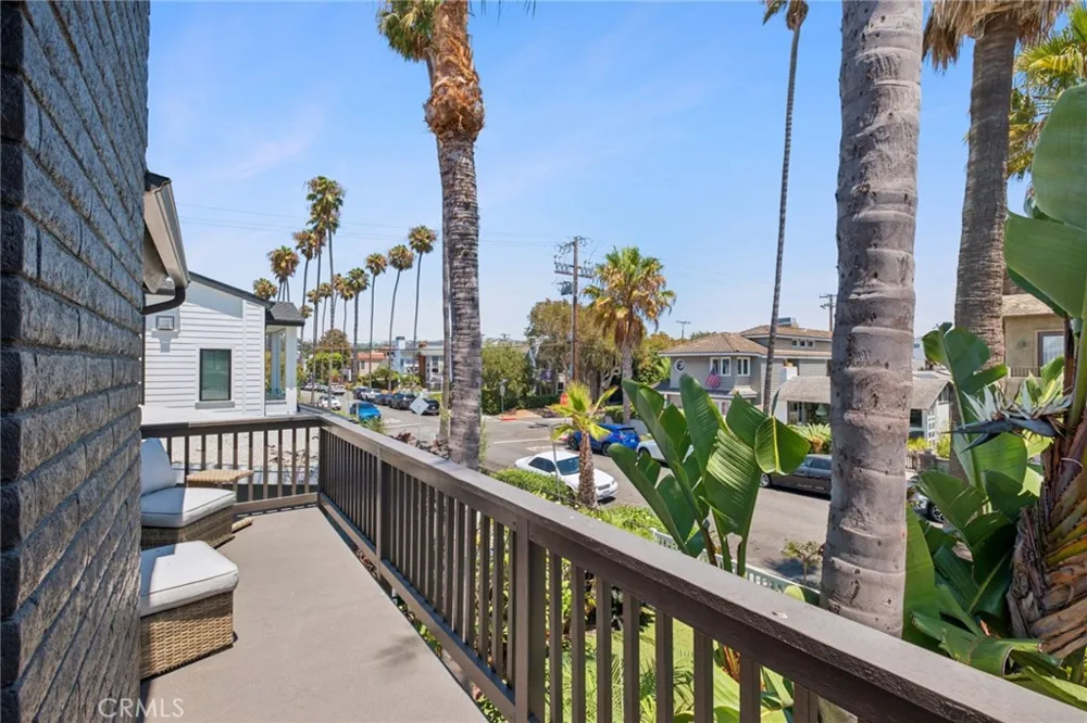415 Goldenrod Corona del Mar, CA 92625