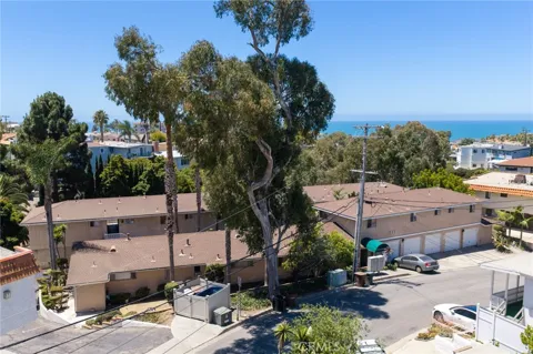 211 W Marquita