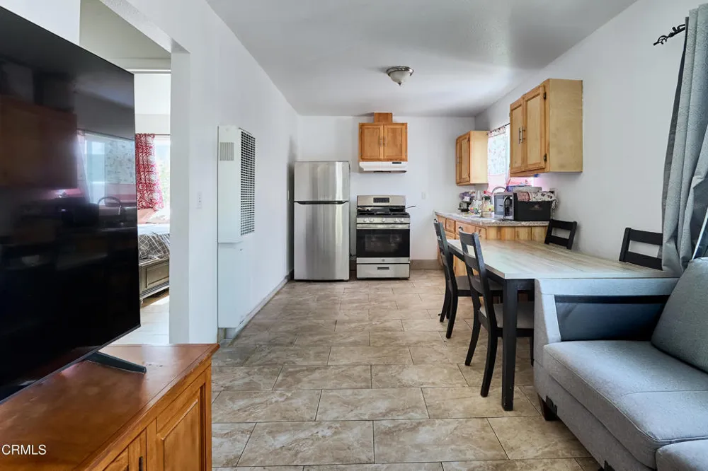 6362 Arbutus Avenue Huntington Park, CA 90255