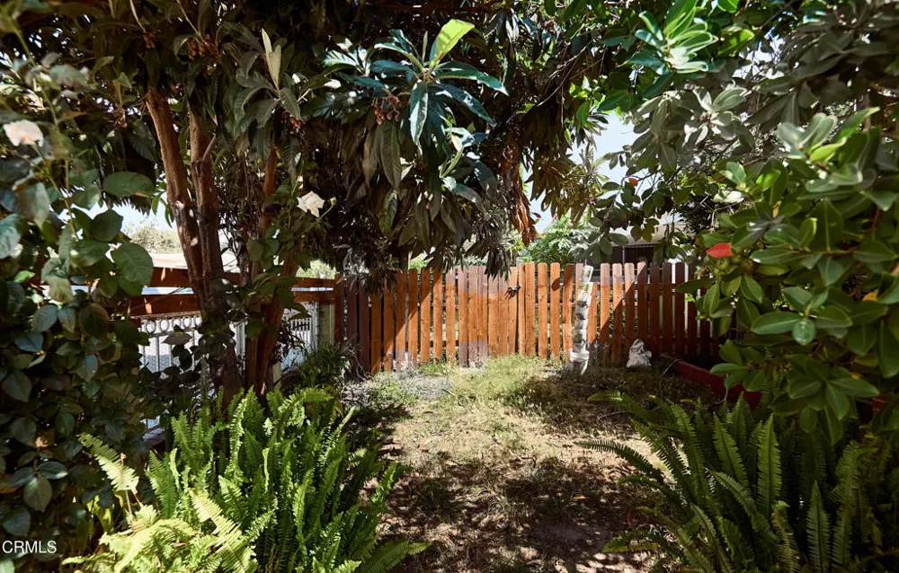 6362 Arbutus Avenue Huntington Park, CA 90255