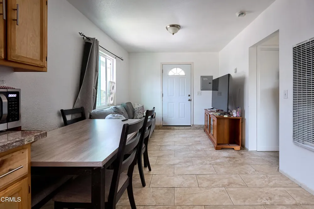 6362 Arbutus Avenue Huntington Park, CA 90255