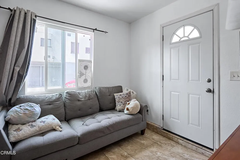 6362 Arbutus Avenue Huntington Park, CA 90255