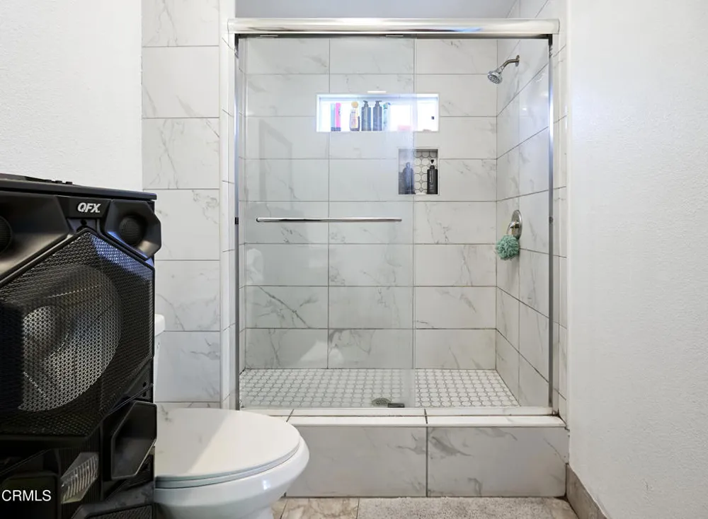 6362 Arbutus Avenue Huntington Park, CA 90255