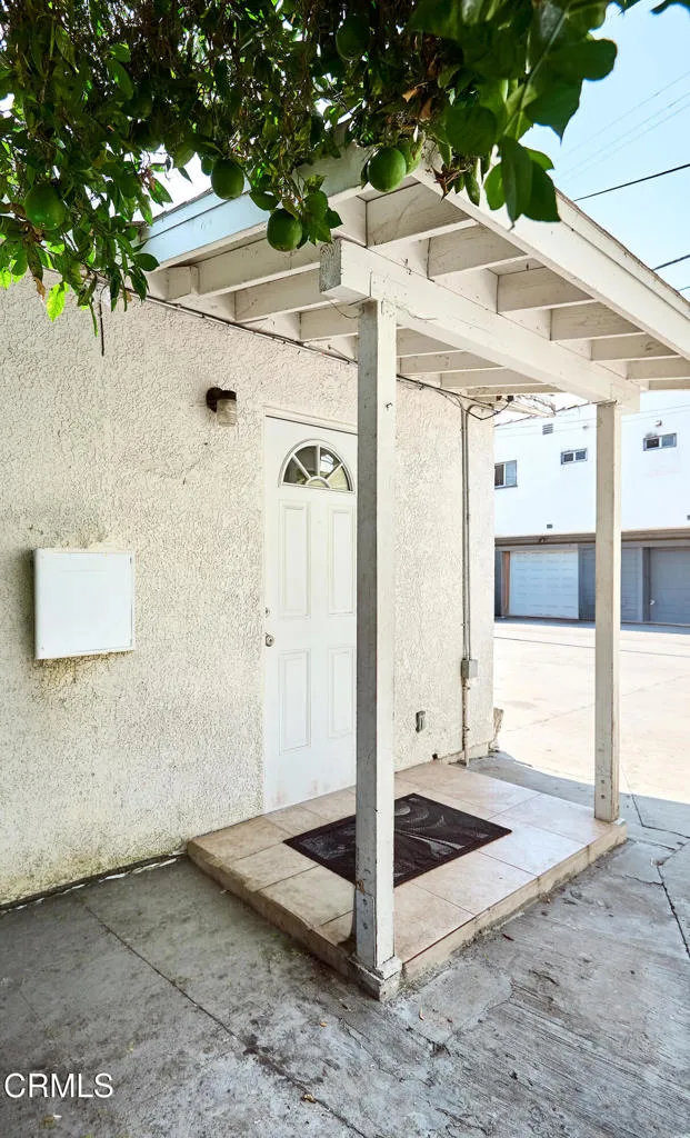 6362 Arbutus Avenue Huntington Park, CA 90255