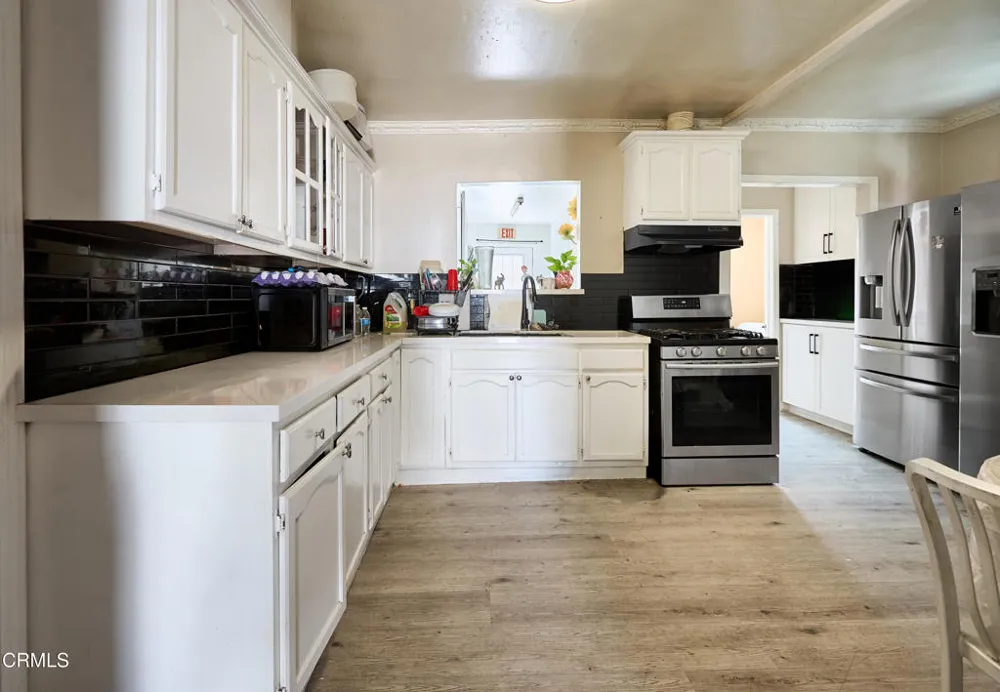 6362 Arbutus Avenue Huntington Park, CA 90255