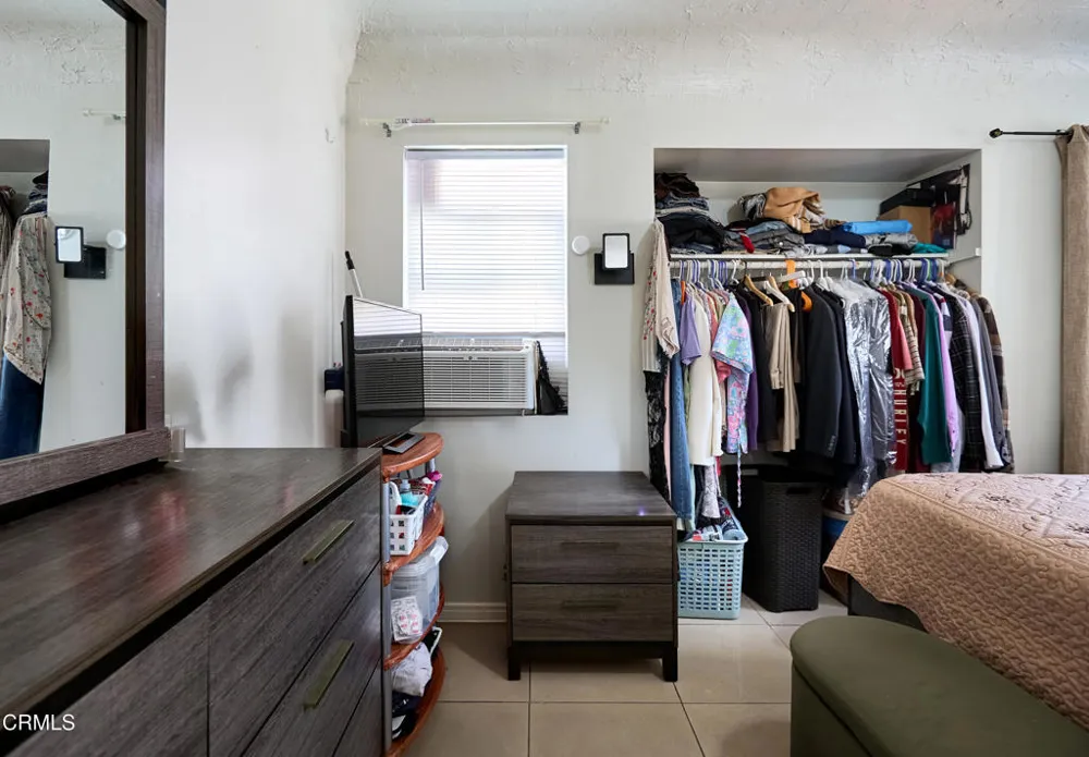 6362 Arbutus Avenue Huntington Park, CA 90255