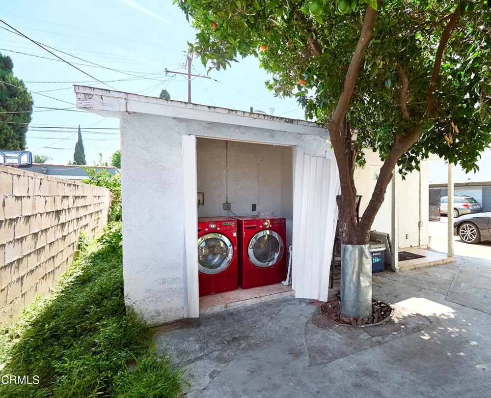 6362 Arbutus Avenue Huntington Park, CA 90255