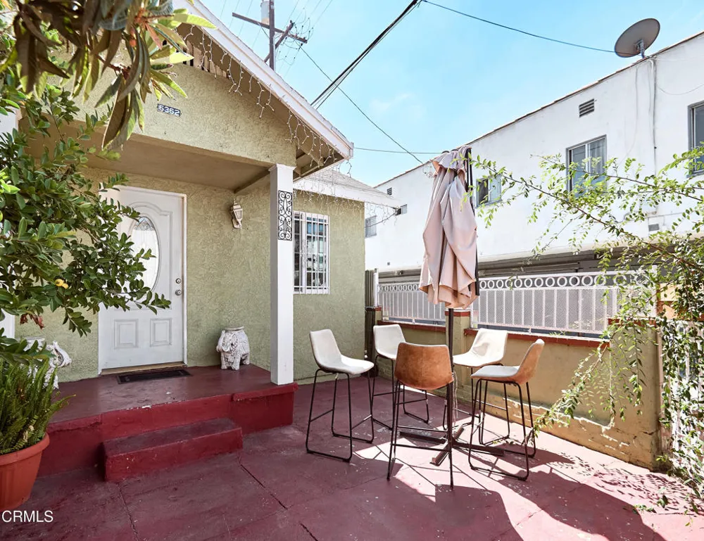 6362 Arbutus Avenue Huntington Park, CA 90255