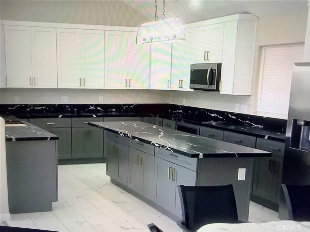 9557 Hierba Agua Dulce, CA 91390