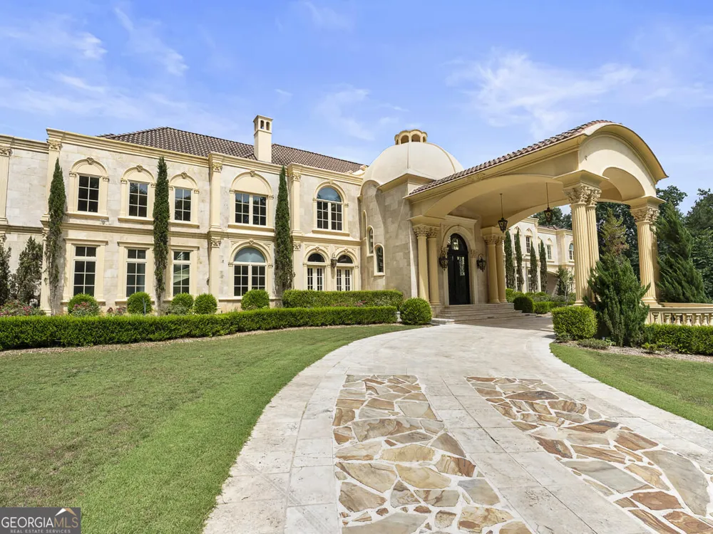 6420 Riverside DR NW Sandy Springs, GA 30328