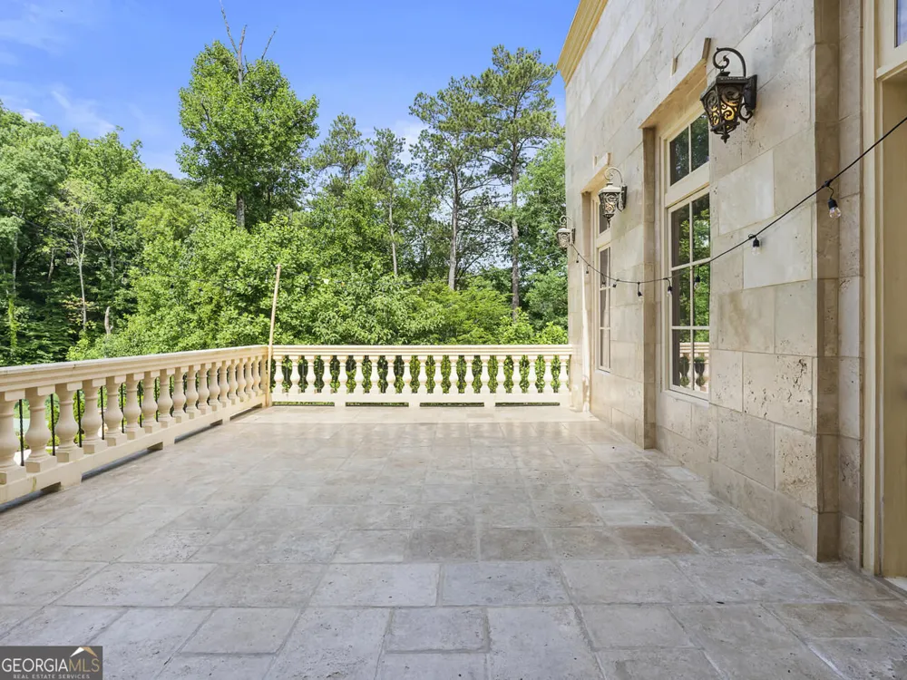 6420 Riverside DR NW Sandy Springs, GA 30328