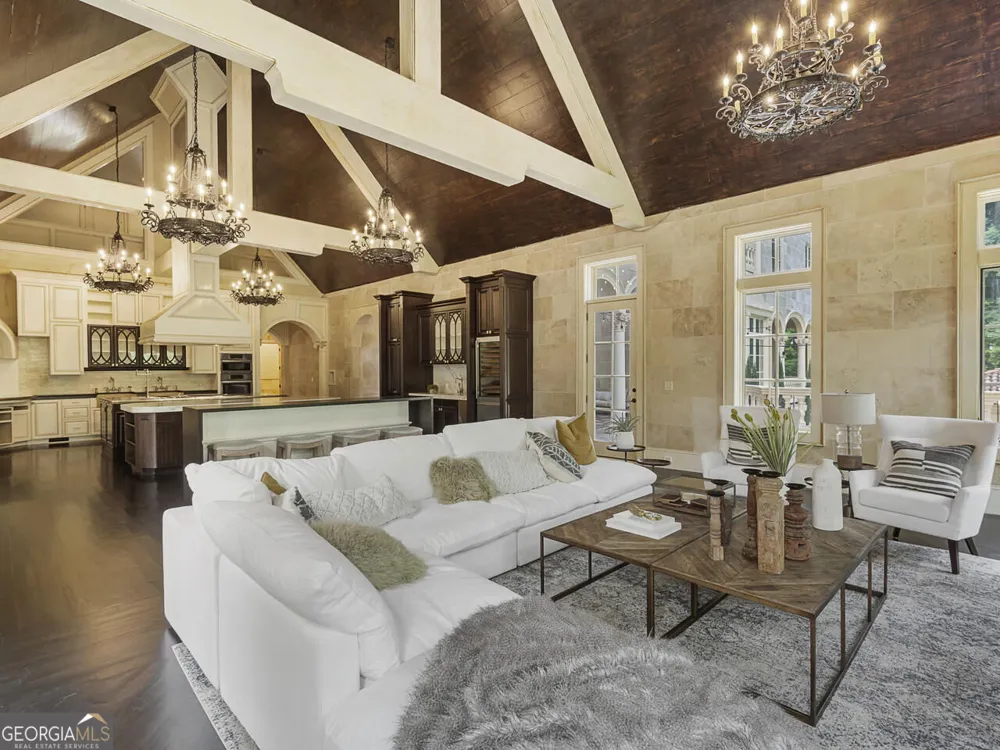 6420 Riverside DR NW Sandy Springs, GA 30328