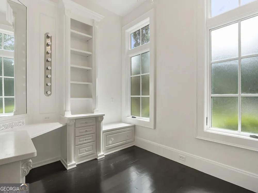 6420 Riverside DR NW Sandy Springs, GA 30328